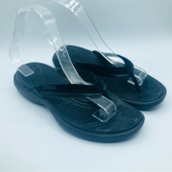 Crocs women’s black flip-flops‎ size 6 - Picture 2 of 10